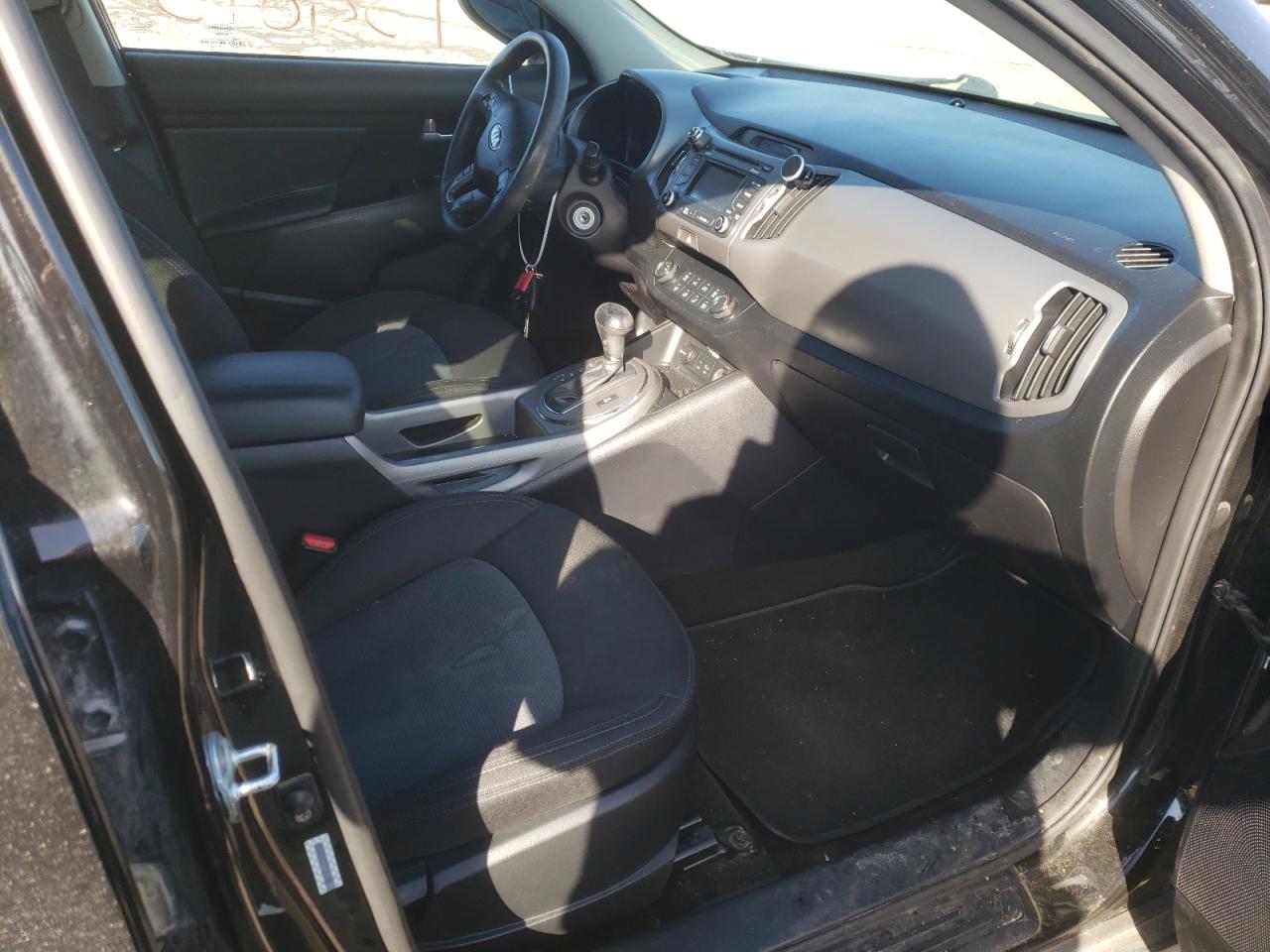 Photo 5 from auction – 2015 KIA SPORTAGE L with VIN KNDPBCAC2F7681491