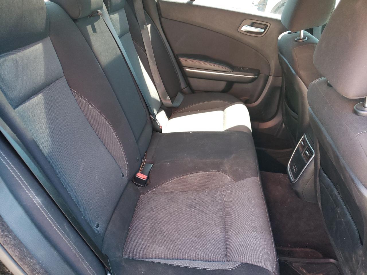 Photo 6 from auction – 2015 DODGE CHARGER SE with VIN 2C3CDXBG4FH840442