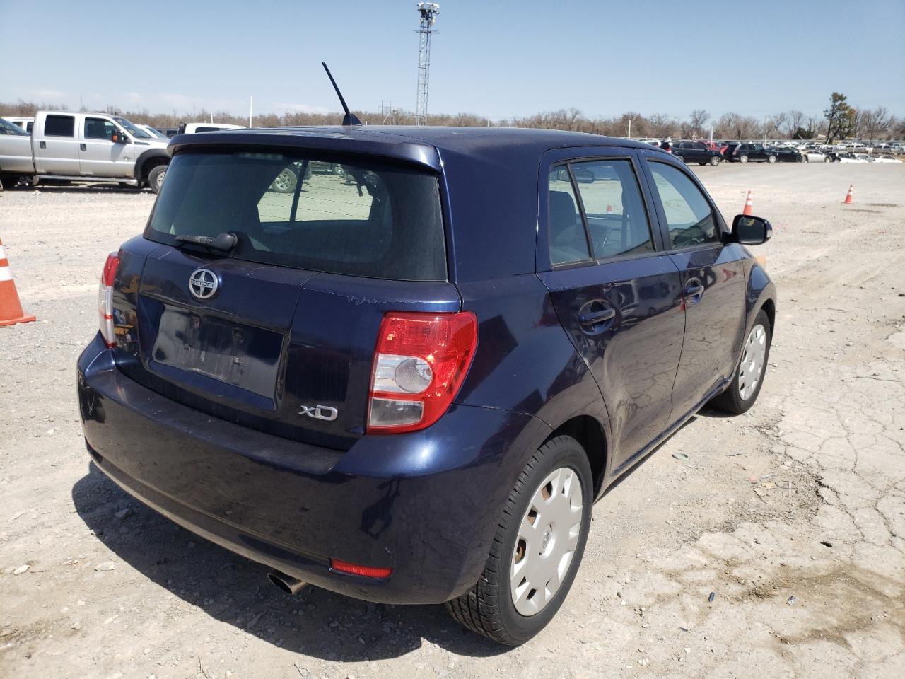 Photo 4 from auction – 2010 TOYOTA SCION XD with VIN JTKKU4B42AJ051296