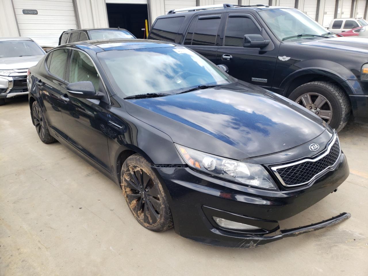 KIA OPTIMA SX 2012 with VIN 5XXGR4A64CG009351 - Photo from auction