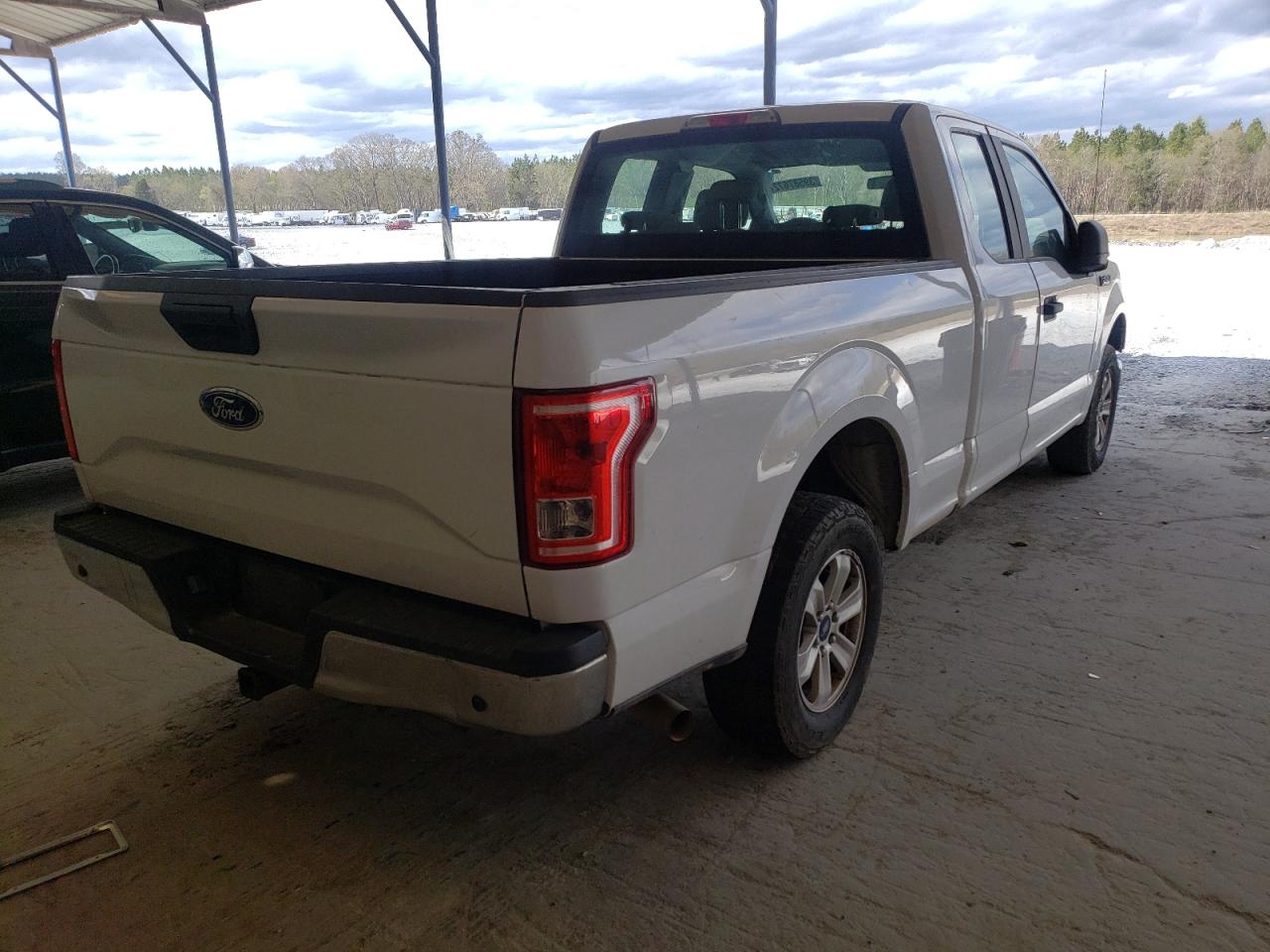 Photo 4 from auction – 2015 FORD F150 SUPER with VIN 1FTEX1CF1FKE59963