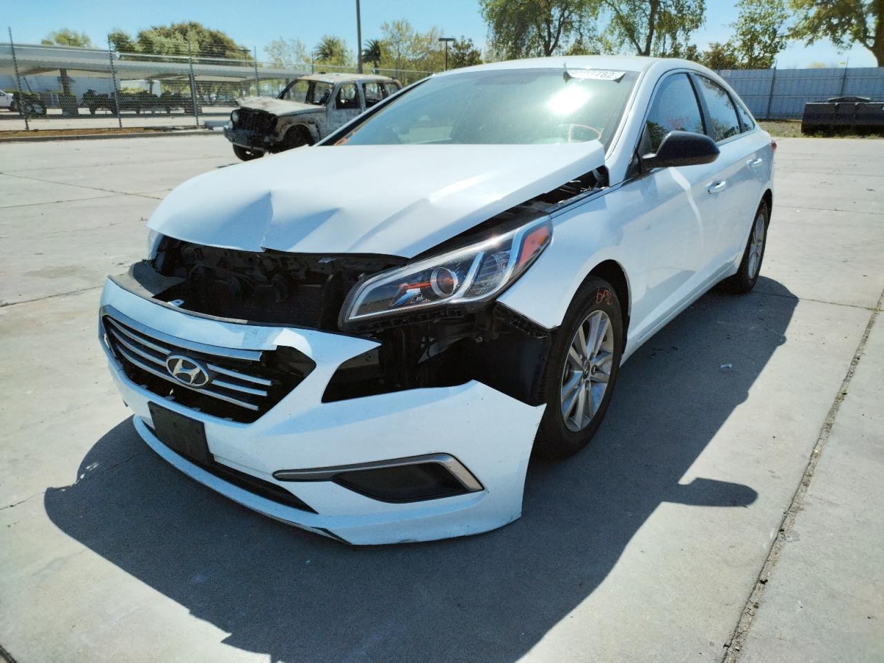 Photo 2 from auction – 2017 HYUNDAI SONATA SE with VIN 5NPE24AF1HH518546