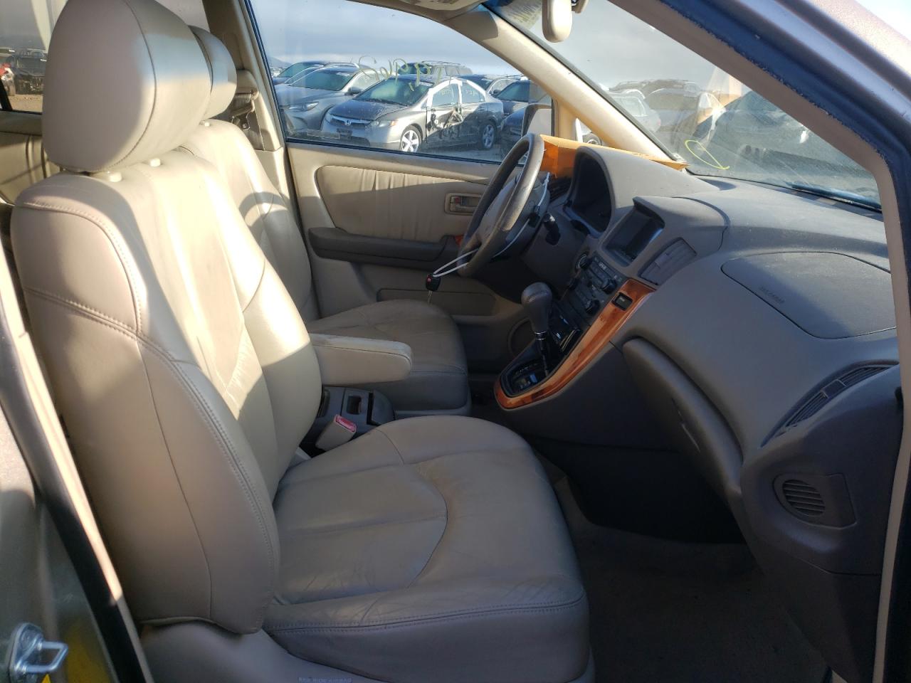 Photo 5 from auction – 2000 LEXUS RX 300 with VIN JT6HF10UXY0117467