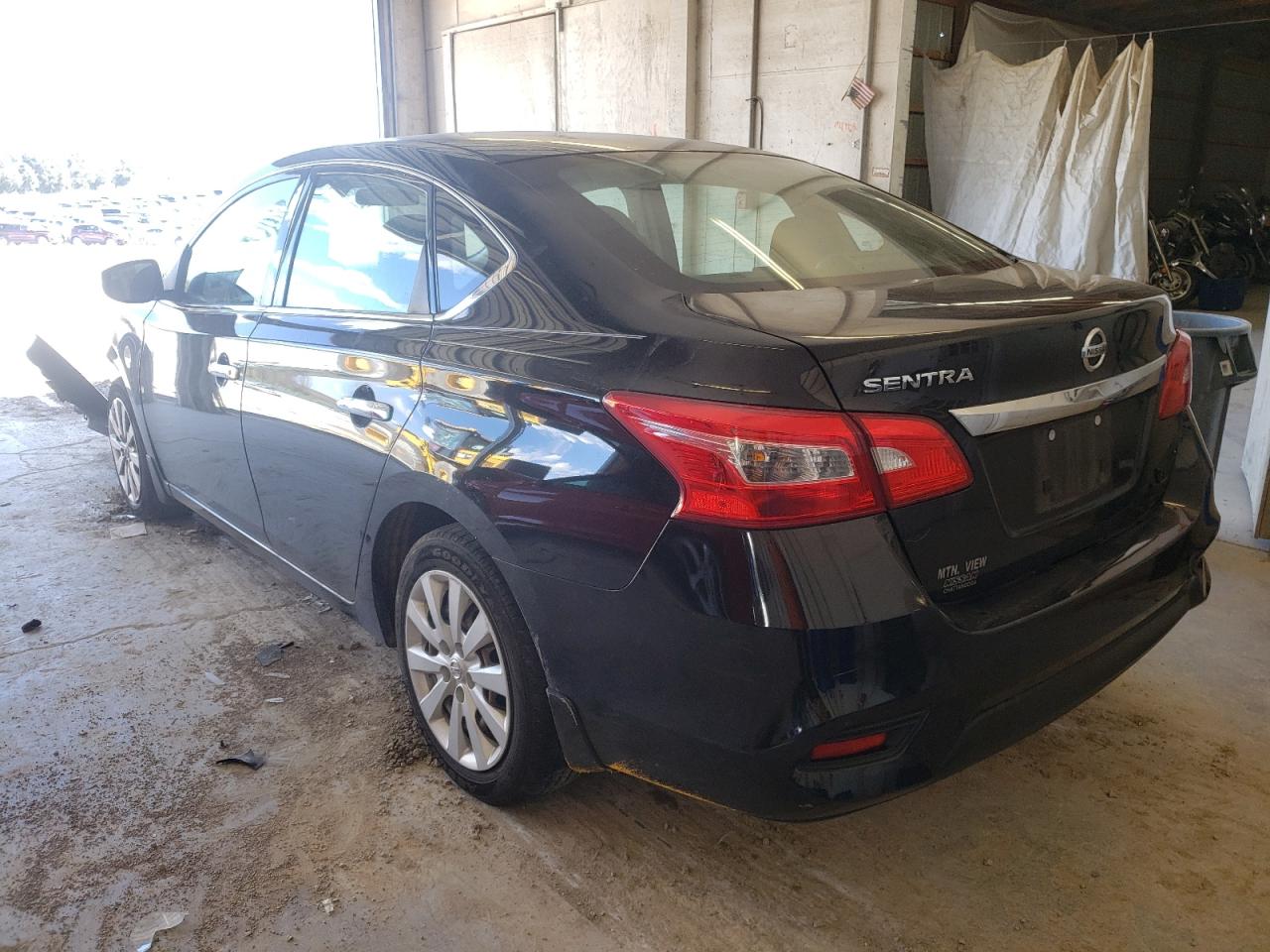 Photo 3 from auction – 2016 NISSAN SENTRA S with VIN 3N1AB7AP2GY220133