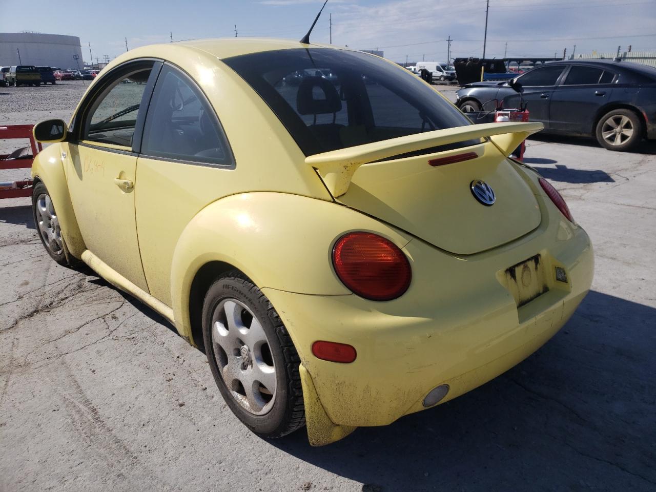 Photo 3 from auction – 2002 VOLKSWAGEN NEW BEETLE with VIN 3VWCB21C72M405734