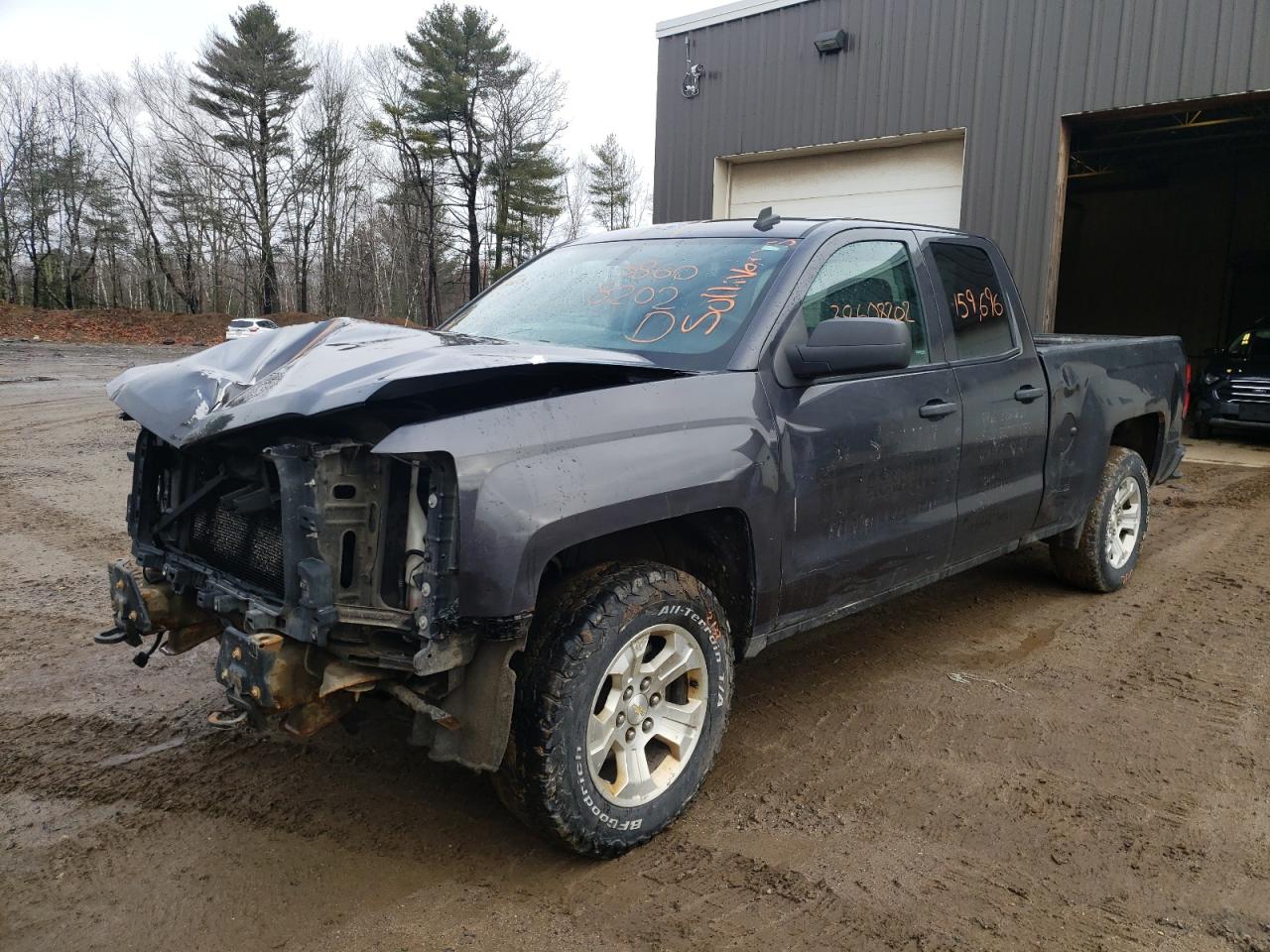 Photo 2 from auction – 2014 CHEVROLET SILVERADO with VIN 1GCVKREC9EZ204953