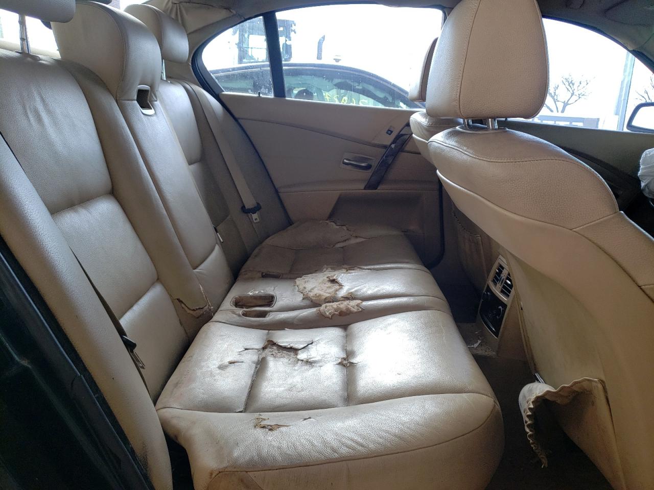 Photo 6 from auction – 2007 BMW 525 I with VIN WBANE53517CW62803