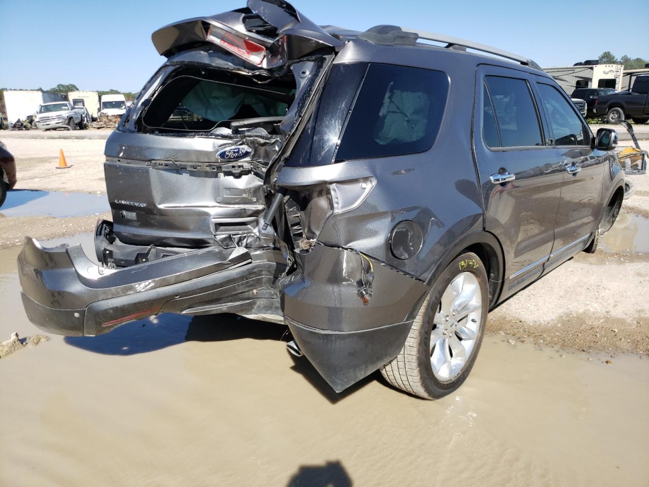 Photo 4 from auction – 2014 FORD EXPLORER L with VIN 1FM5K7F83EGB67680