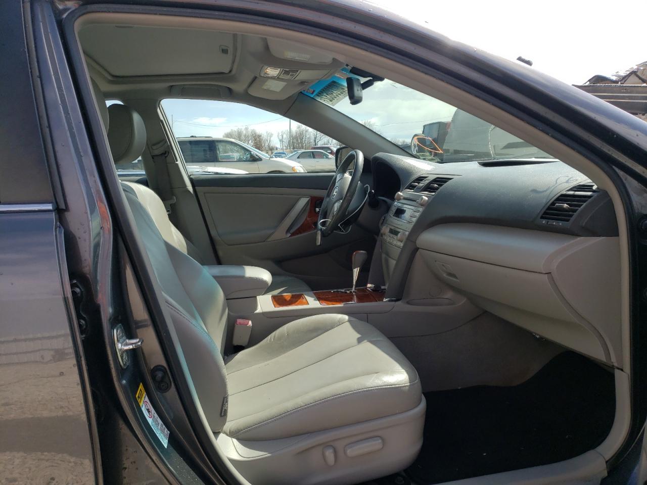 Photo 5 from auction – 2010 TOYOTA CAMRY BASE with VIN 4T4BF3EK2AR018515
