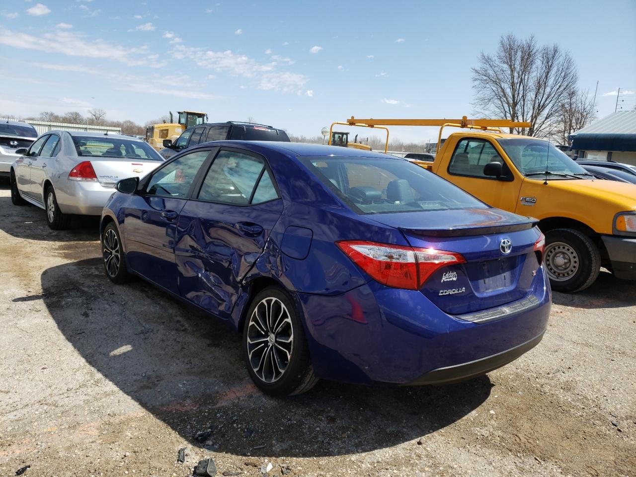 Photo 3 from auction – 2016 TOYOTA COROLLA L with VIN 5YFBURHE1GP375218