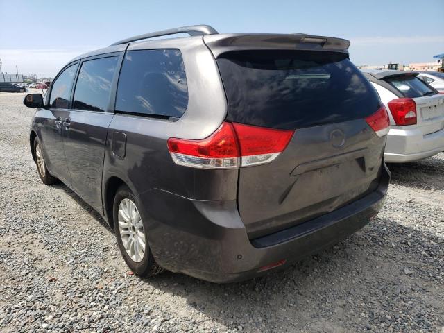 Photo 3 from auction – 2011 TOYOTA SIENNA XLE with VIN 5TDYK3DCXBS101307