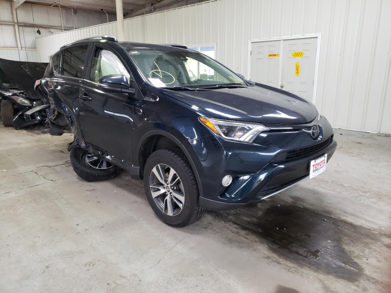 TOYOTA RAV4 ADVEN 2018 with VIN JTMRFREV2JJ231508 - Photo from auction