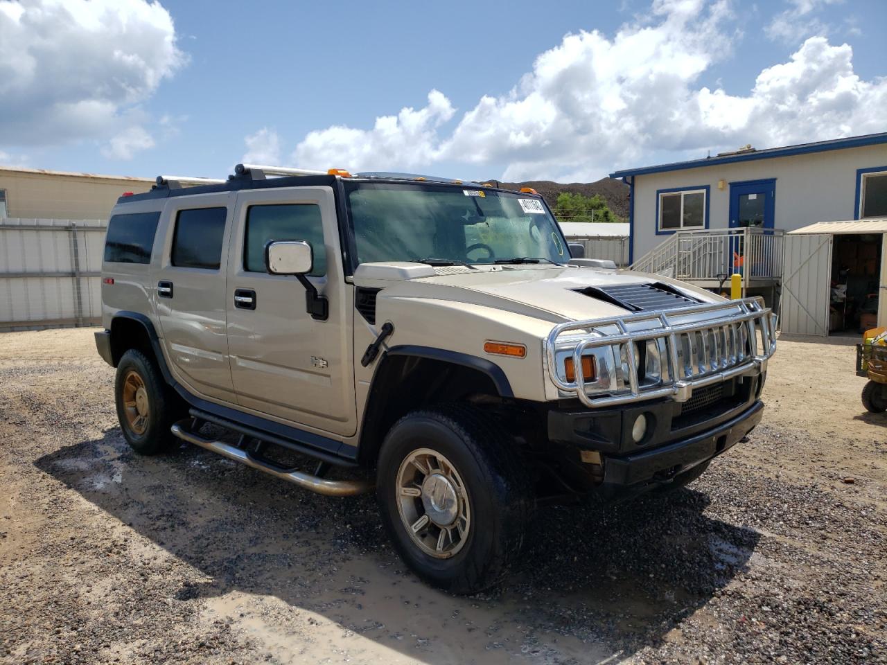 HUMMER H2 2005 with VIN 5GRGN23UX5H114606 - Photo from auction