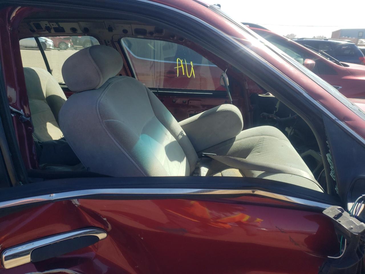 Photo 5 from auction – 2002 FORD CROWN VICT with VIN 2FAFP74W92X146582