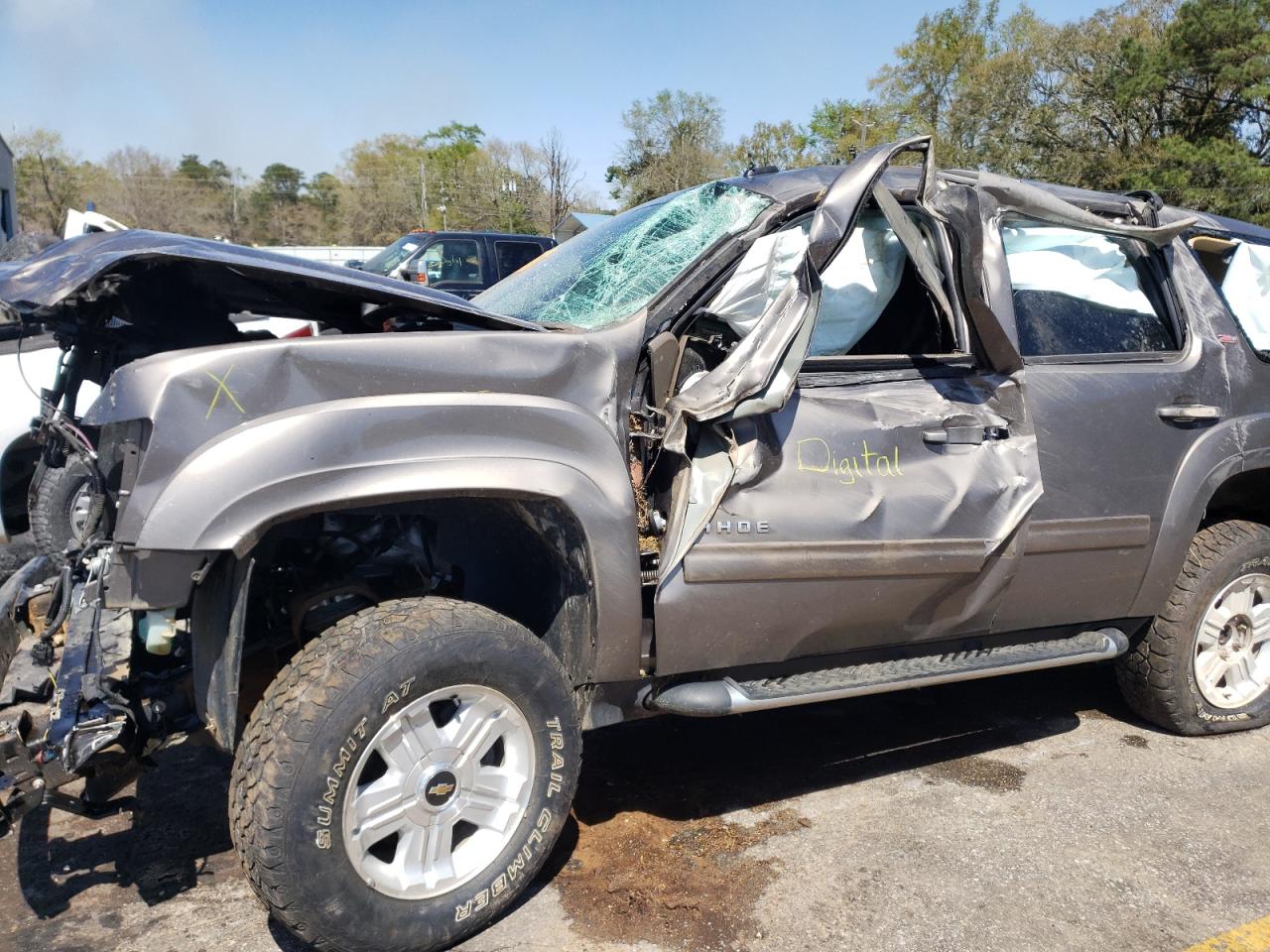 Photo 10 from auction – 2011 CHEVROLET TAHOE C150 with VIN 1GNSCBE01BR250986