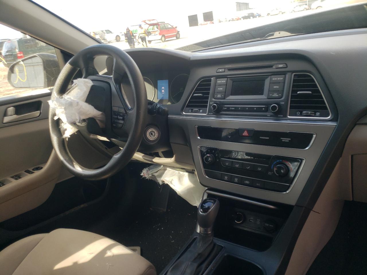 Photo 9 from auction – 2015 HYUNDAI SONATA SE with VIN 5NPE24AF2FH174111