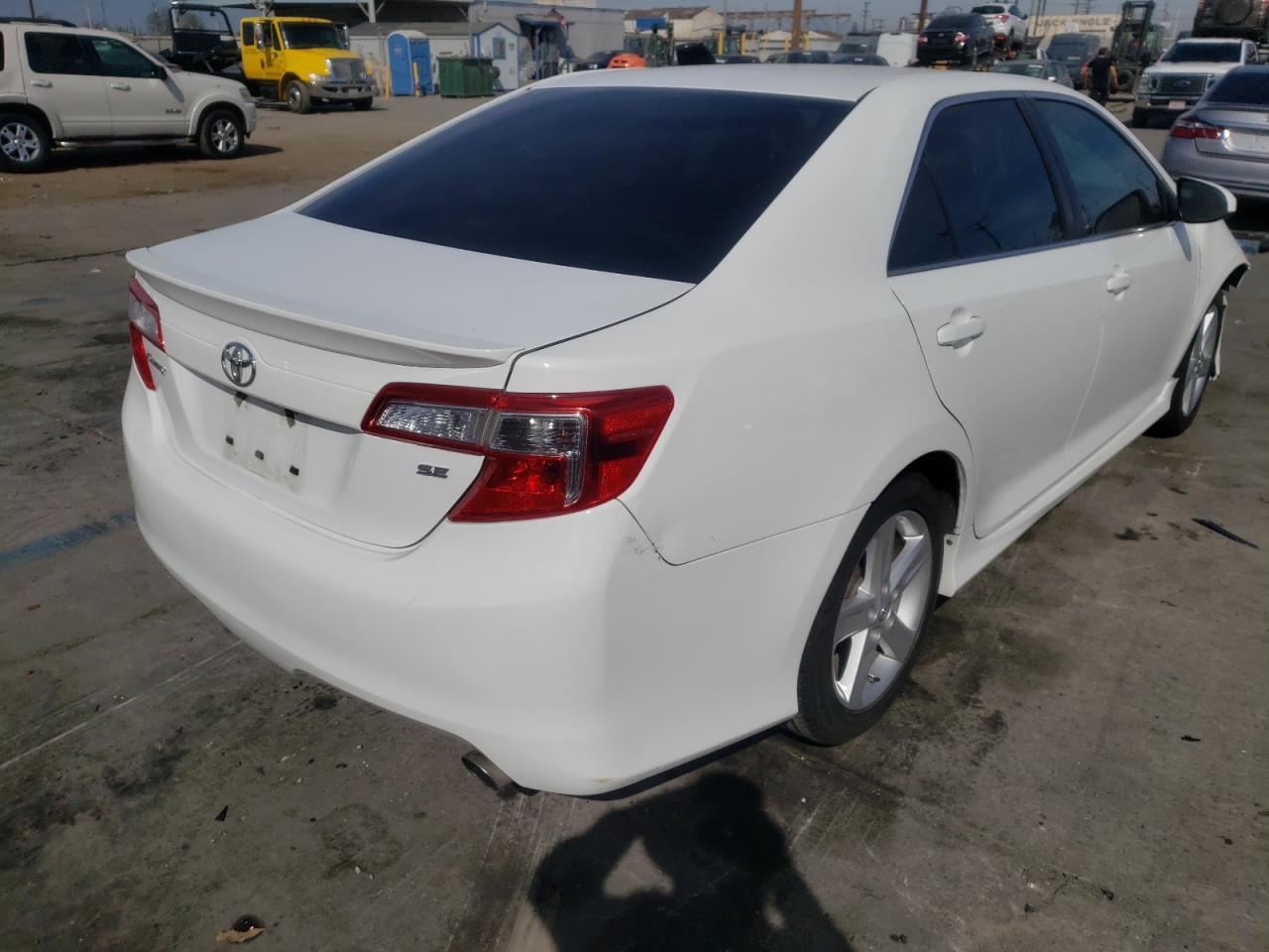 Photo 4 from auction – 2014 TOYOTA CAMRY L with VIN 4T1BF1FK1EU438365