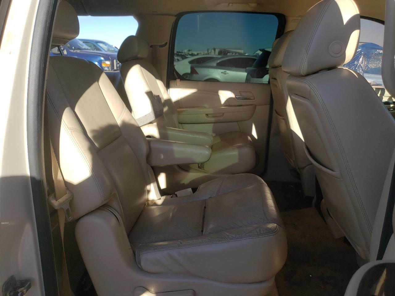Photo 6 from auction – 2007 CADILLAC ESCALADE E with VIN 1GYFK66827R252661