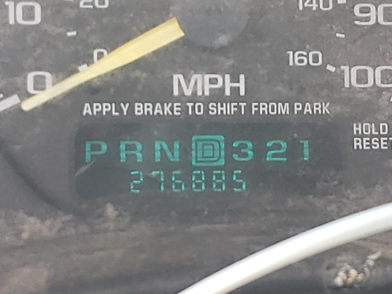 Photo 8 from auction – 2000 CHEVROLET SILVERADO with VIN 1GCEC14W2YE324809
