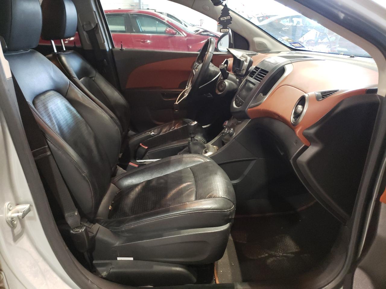 Photo 5 from auction – 2013 CHEVROLET SONIC LTZ with VIN 1G1JF5SB3D4100048