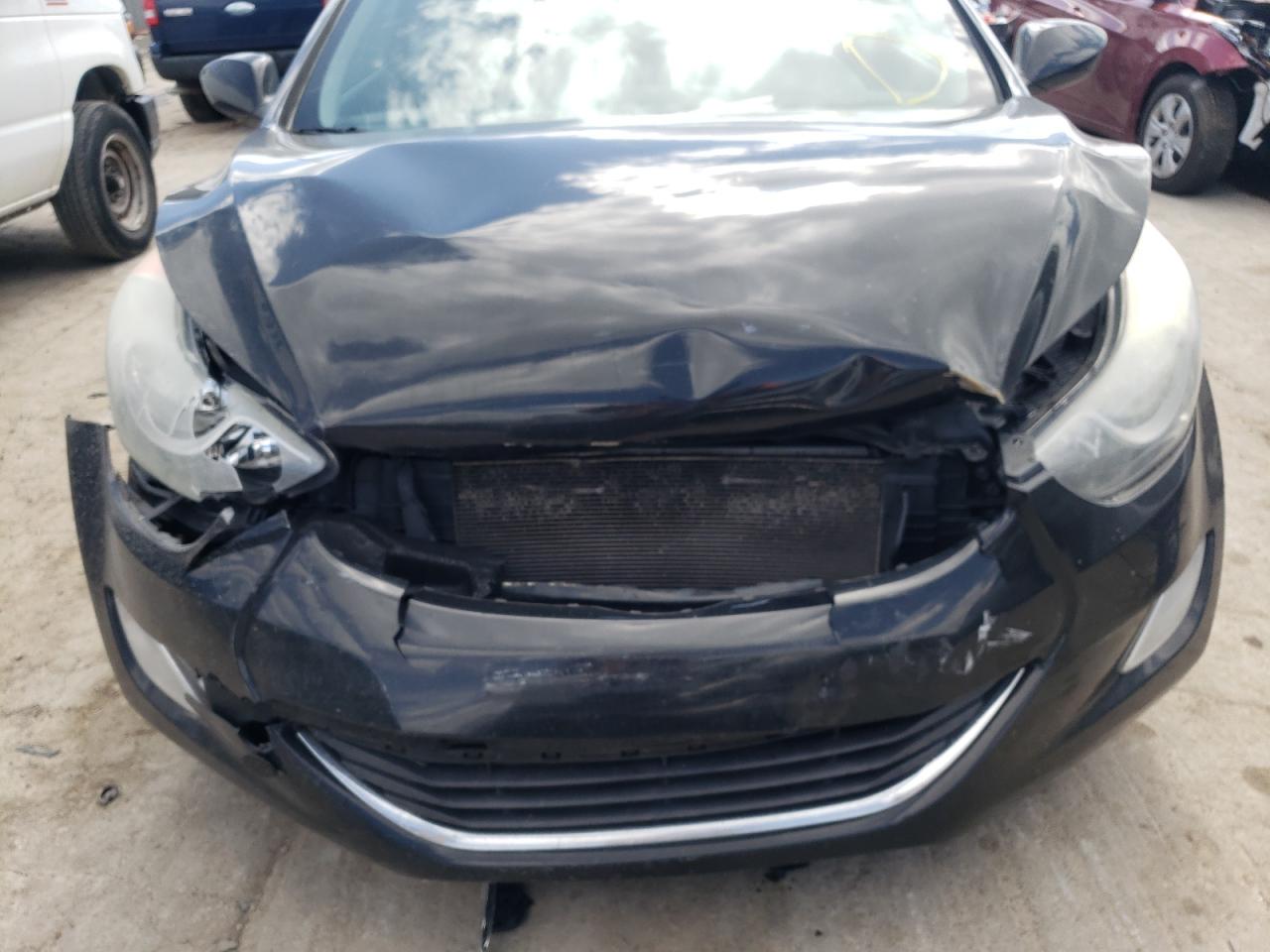 Photo 9 from auction – 2013 HYUNDAI ELANTRA GL with VIN 5NPDH4AE2DH219871