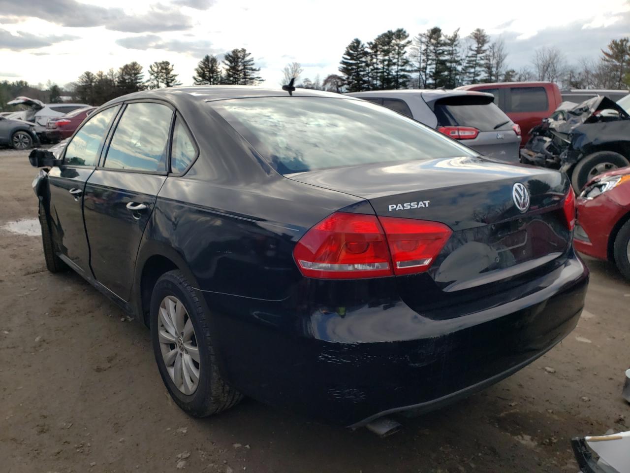Zdjęcie 3 z aukcji – 2012 VOLKSWAGEN PASSAT S z VIN 1VWAH7A37CC015237
