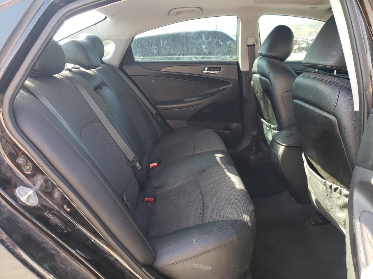 Photo 6 from auction – 2013 HYUNDAI SONATA SE with VIN 5NPEC4AC2DH807738