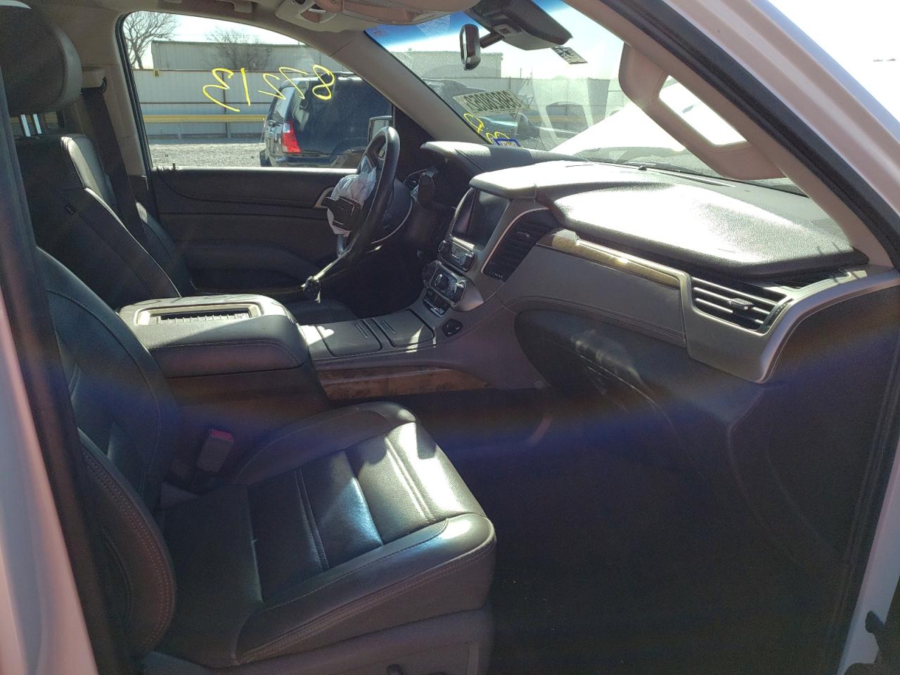 Photo 5 from auction – 2017 GMC YUKON DENA with VIN 1GKS1CKJ5HR128792