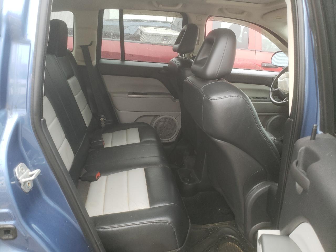 Photo 6 from auction – 2007 JEEP COMPASS LI with VIN 1J8FF57WX7D167557