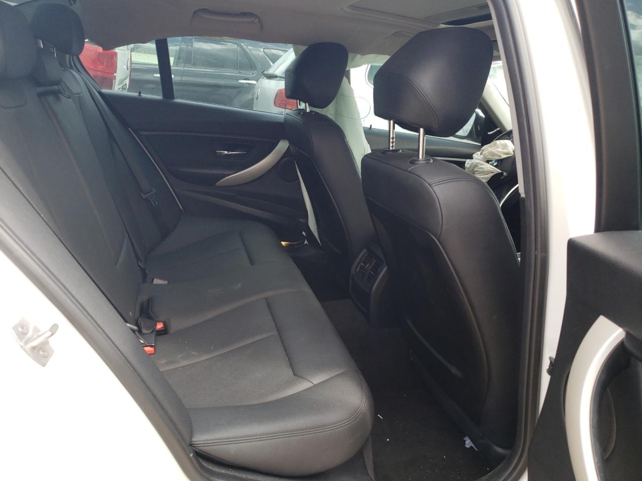 Photo 6 from auction – 2015 BMW 320 I with VIN WBA3B1C55F5A05887