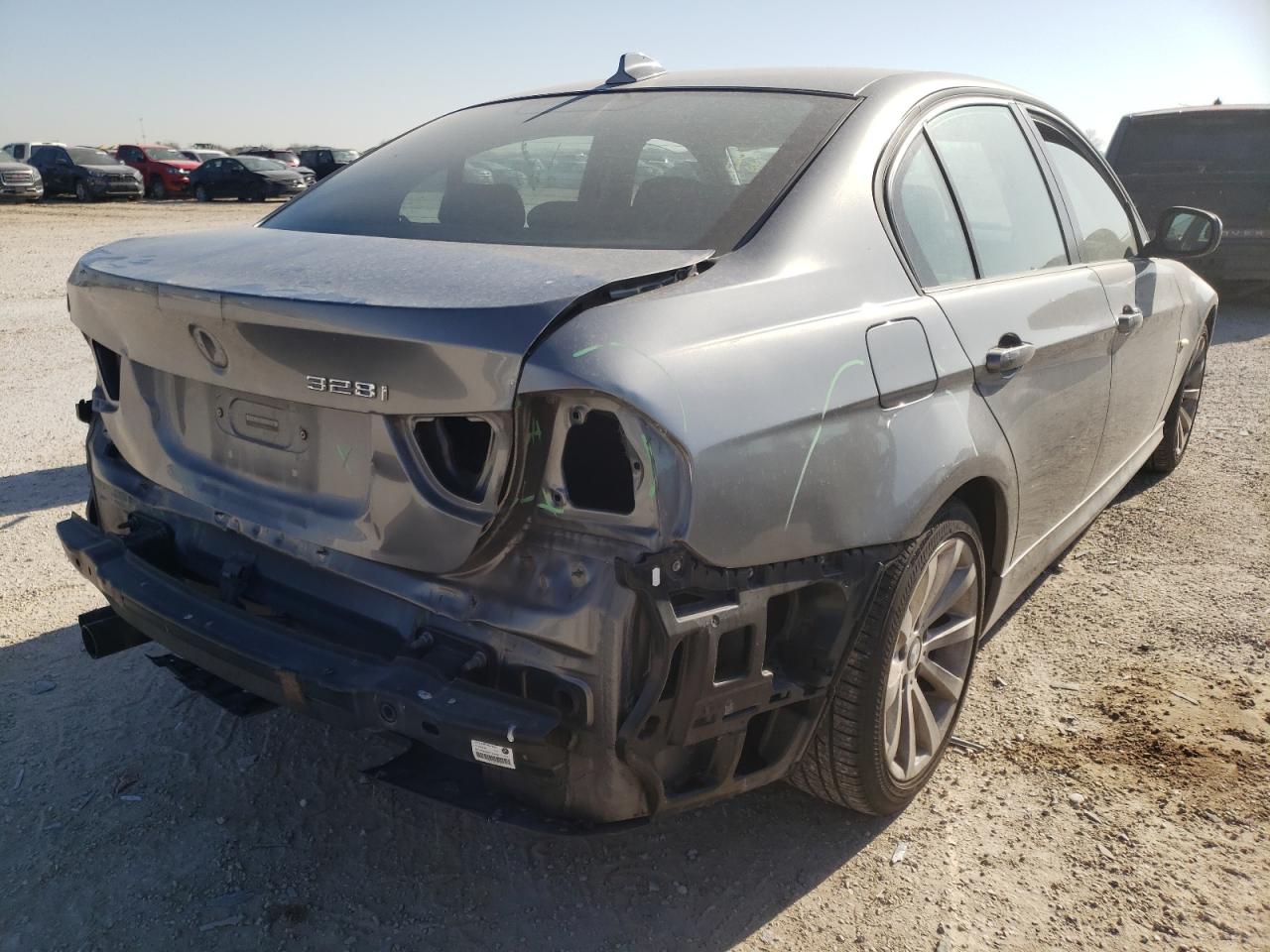 Photo 4 from auction – 2011 BMW 328 I with VIN WBAPH7G56BNN07246