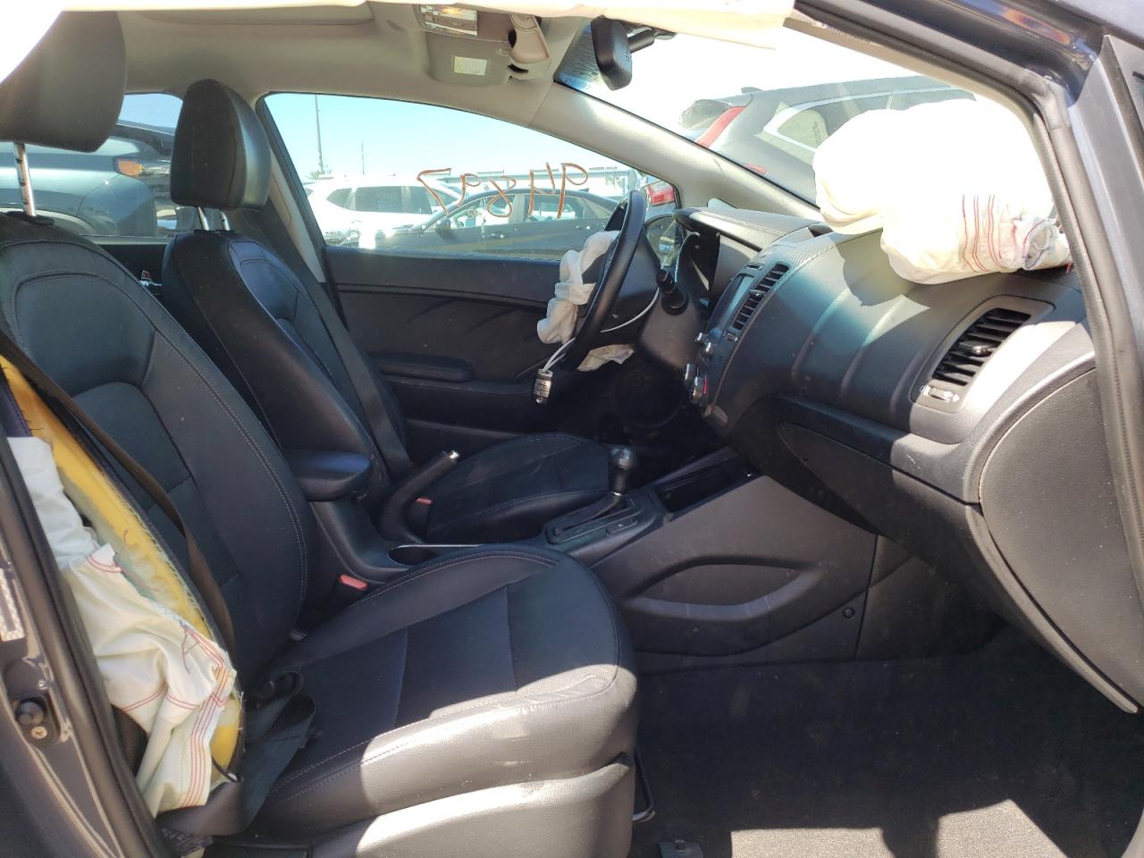 Photo 5 from auction – 2014 KIA FORTE EX with VIN KNAFZ4A8XE5158414