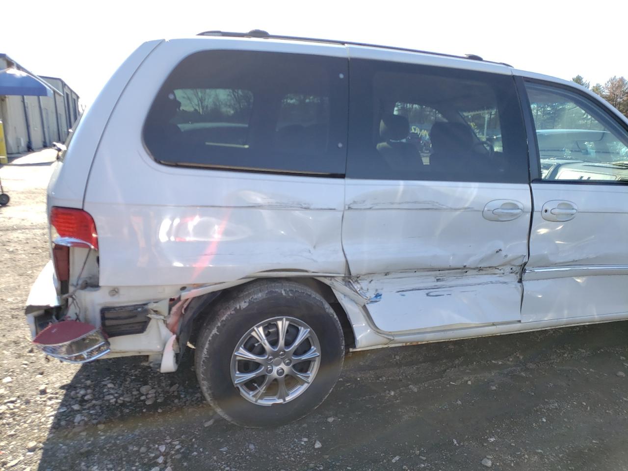 Photo 9 from auction – 2005 KIA SEDONA EX with VIN KNDUP132956711703