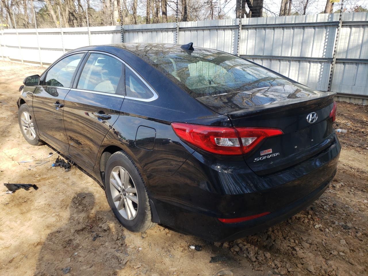 Photo 3 from auction – 2015 HYUNDAI SONATA SE with VIN 5NPE24AF2FH174111