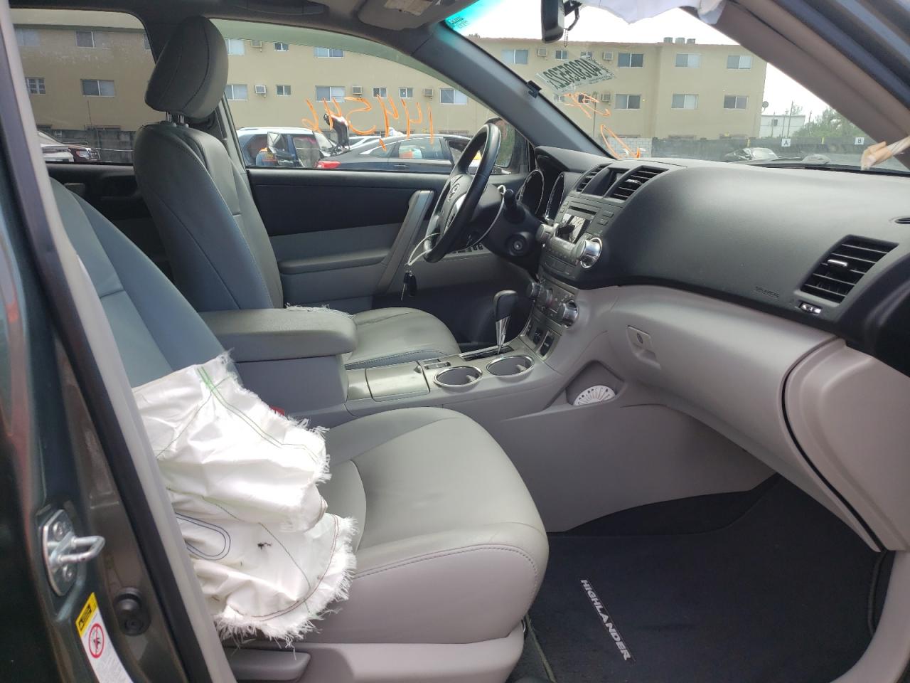 Photo 5 from auction – 2012 TOYOTA HIGHLANDER with VIN 5TDZA3EHXCS026045