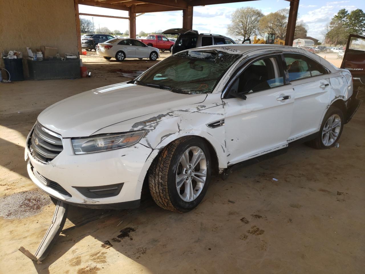 صورة رقم 2 من المزاد - 2013 FORD TAURUS SEL مع VIN 1FAHP2E8XDG195357