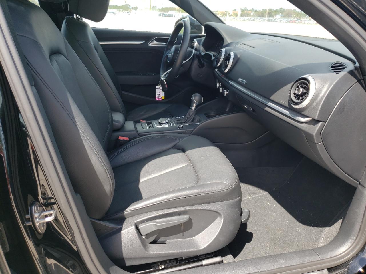 Photo 5 from auction – 2020 AUDI A3 PREMIUM with VIN WAUAUGFF0LA075676