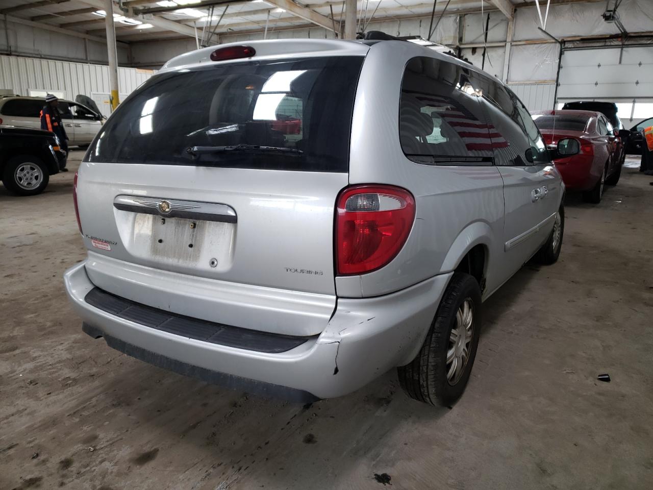 Photo 4 from auction – 2005 CHRYSLER TOWN & COU with VIN 2C4GP54L95R479771