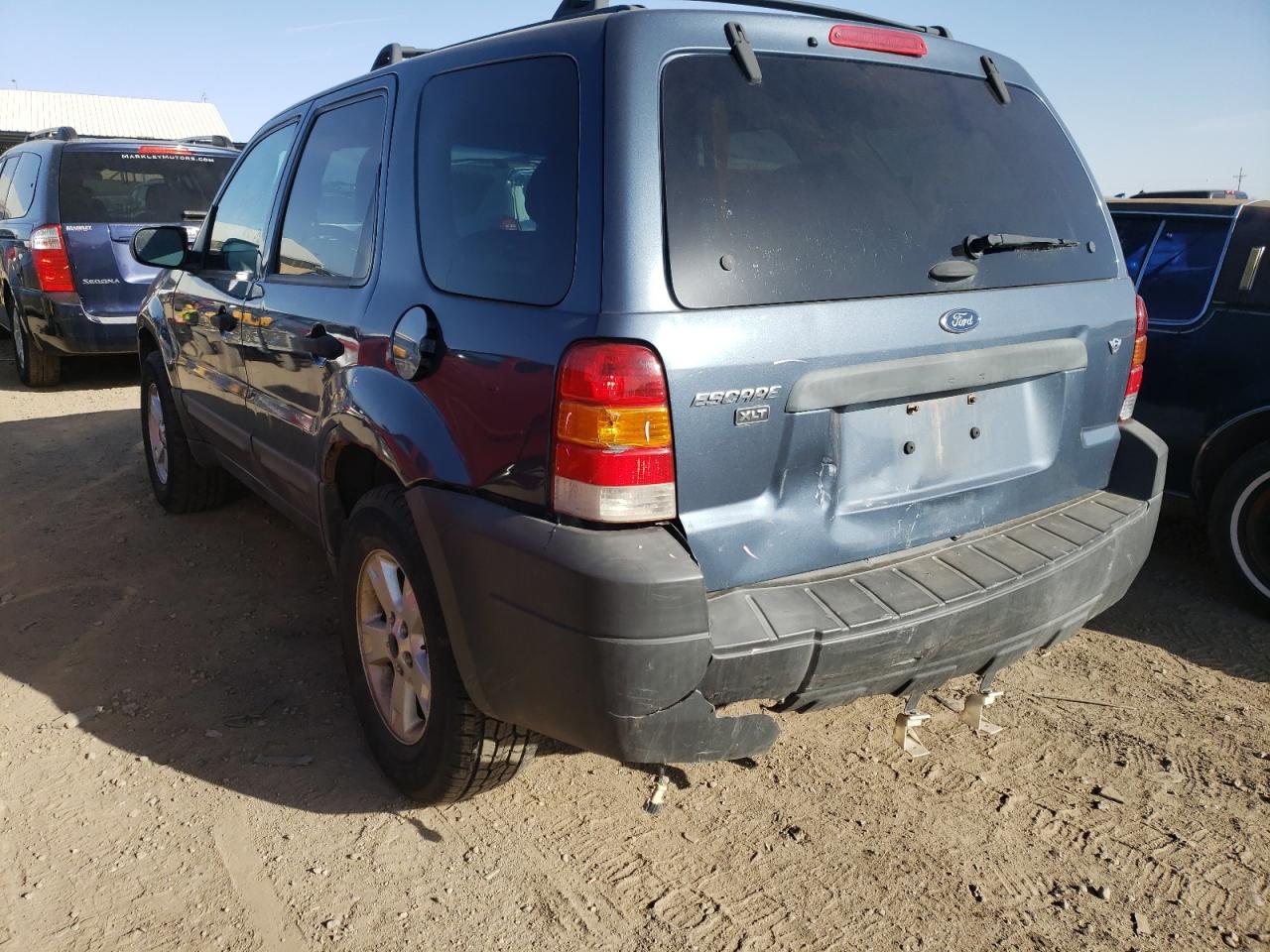 Photo 3 from auction – 2005 FORD ESCAPE XLT with VIN 1FMYU93115KD41978
