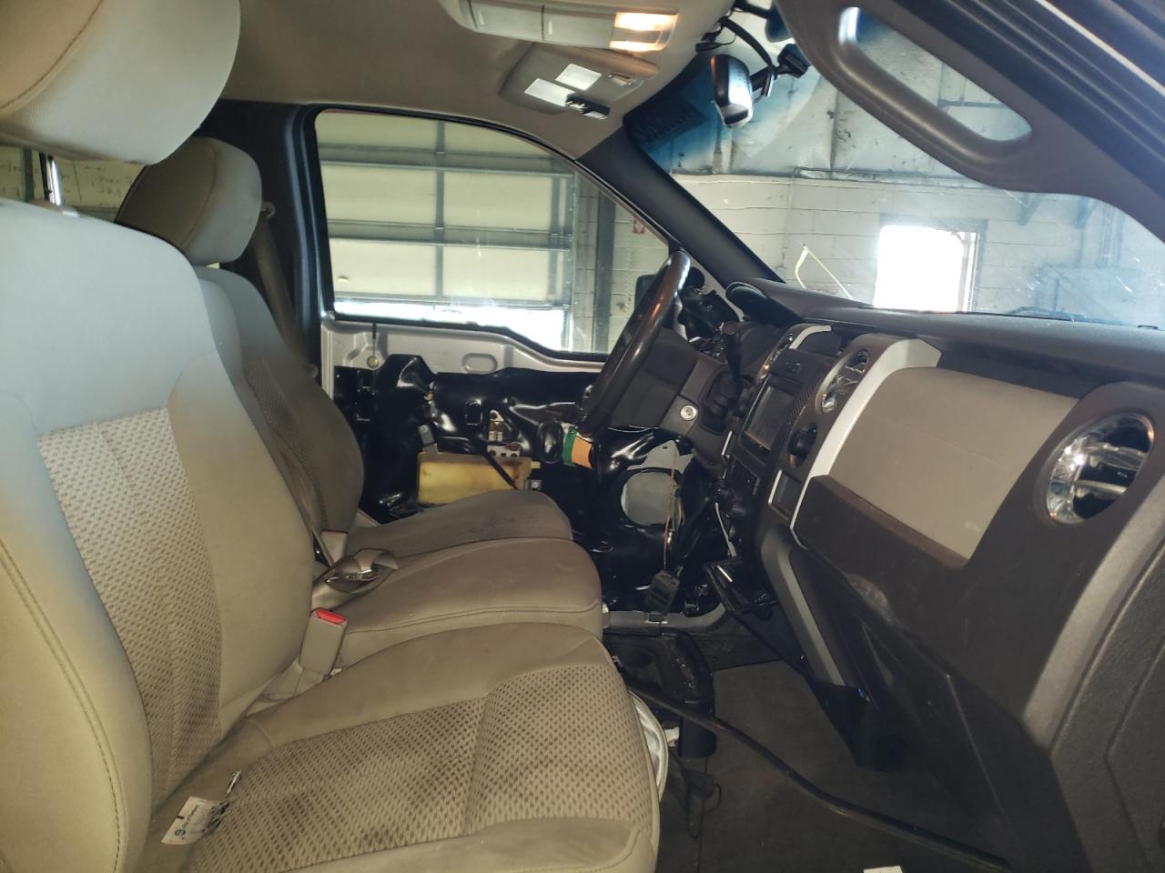 Photo 5 from auction – 2009 FORD F150 SUPER with VIN 1FTRW14809FA66005