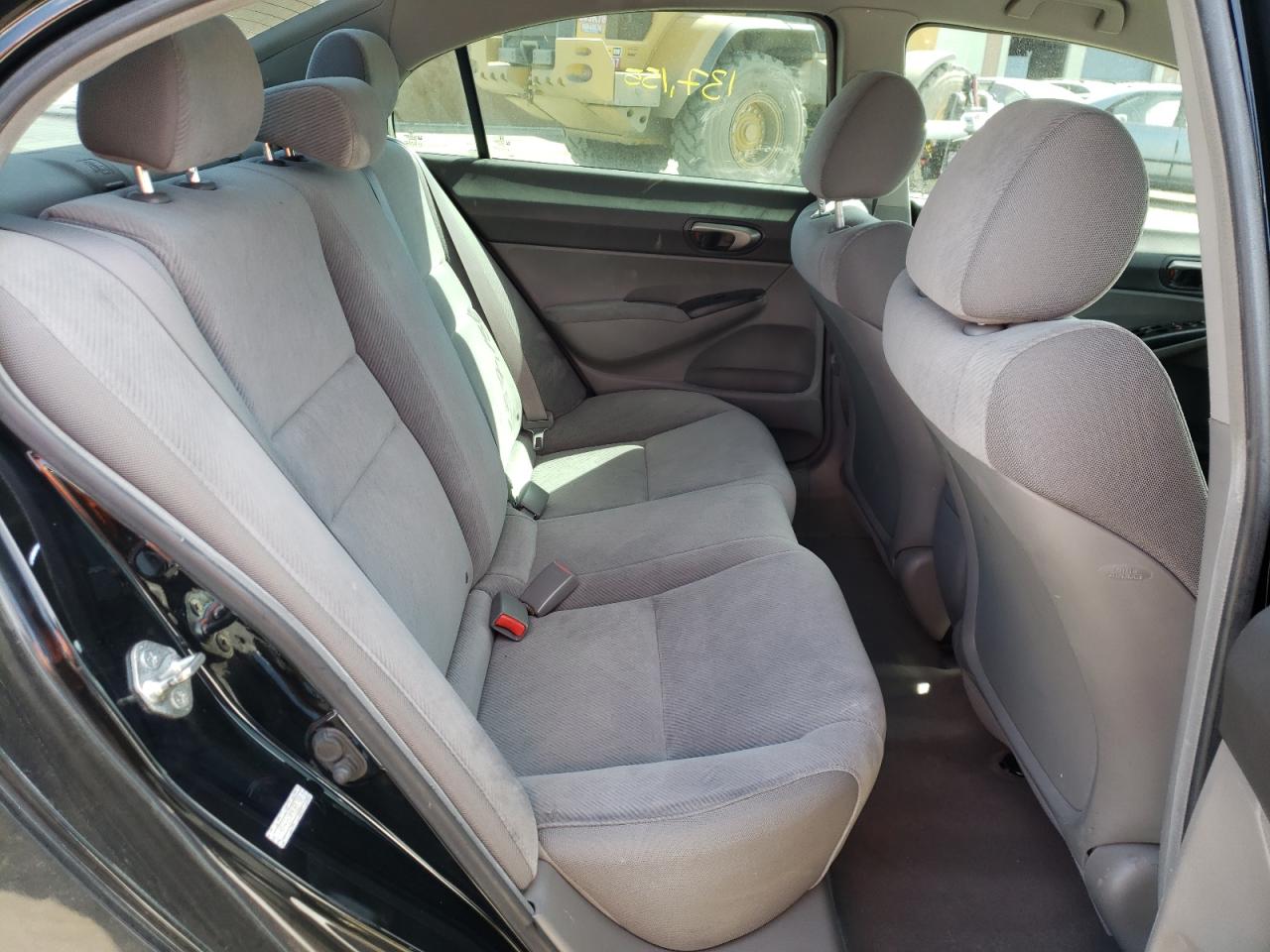 Photo 6 from auction – 2009 HONDA CIVIC LX with VIN 19XFA165X9E026982