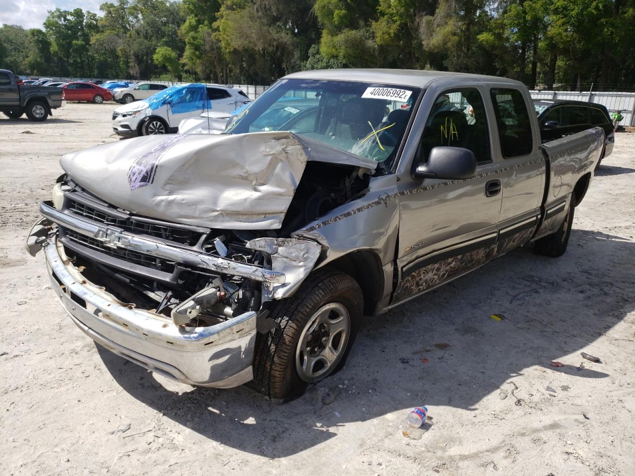 Photo 2 from auction – 2000 CHEVROLET SILVERADO with VIN 2GCEC19V6Y1380348