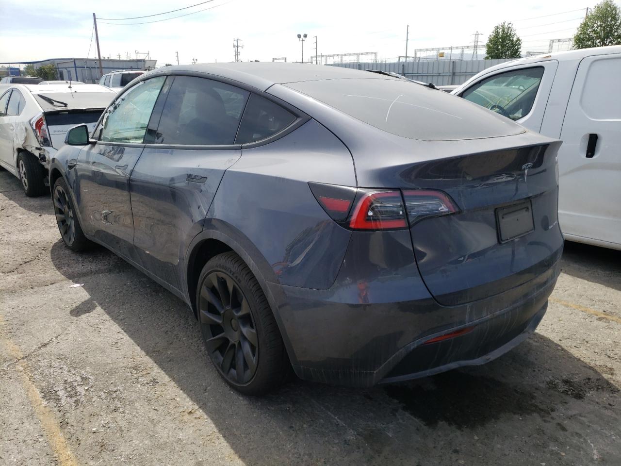 Photo 3 from auction – 2021 TESLA MODEL Y with VIN 5YJYGDEE5MF141812