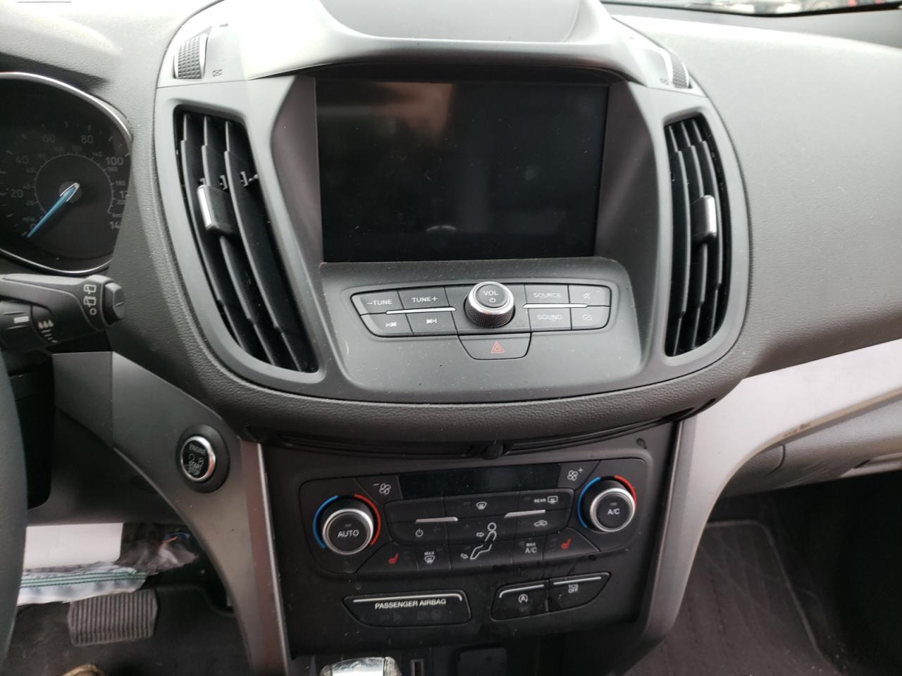 Photo 9 from auction – 2019 FORD ESCAPE SEL with VIN 1FMCU9HD9KUC53399