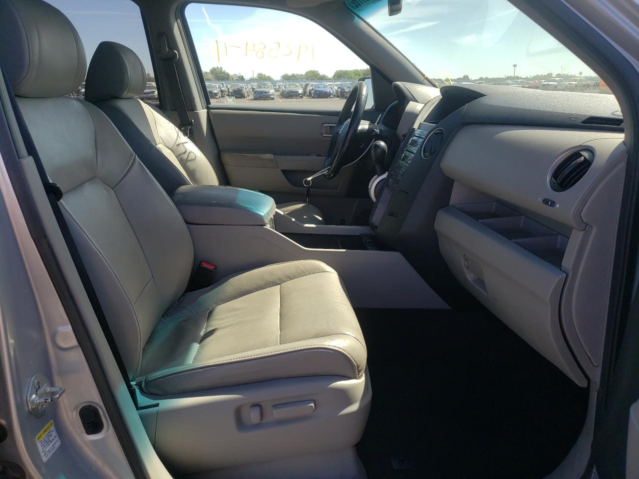 Photo 5 from auction – 2011 HONDA PILOT EXL with VIN 5FNYF3H67BB016776