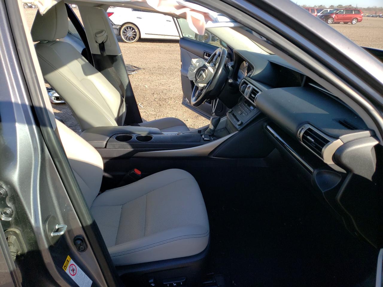Photo 5 from auction – 2016 LEXUS IS 200T with VIN JTHBA1D25G5009182