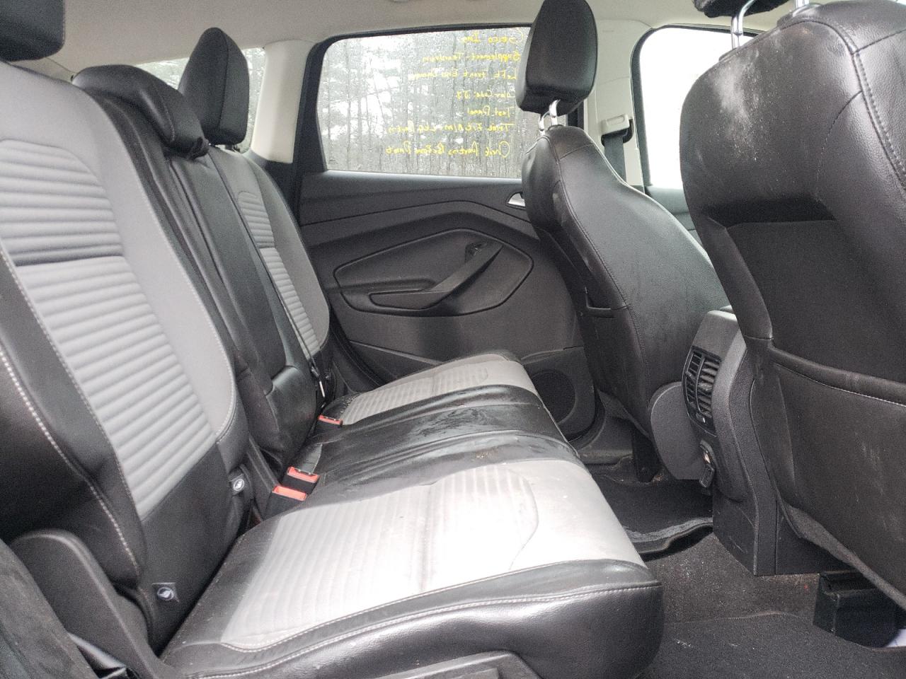 Photo 6 from auction – 2017 FORD ESCAPE SE with VIN 1FMCU9GD3HUB55544