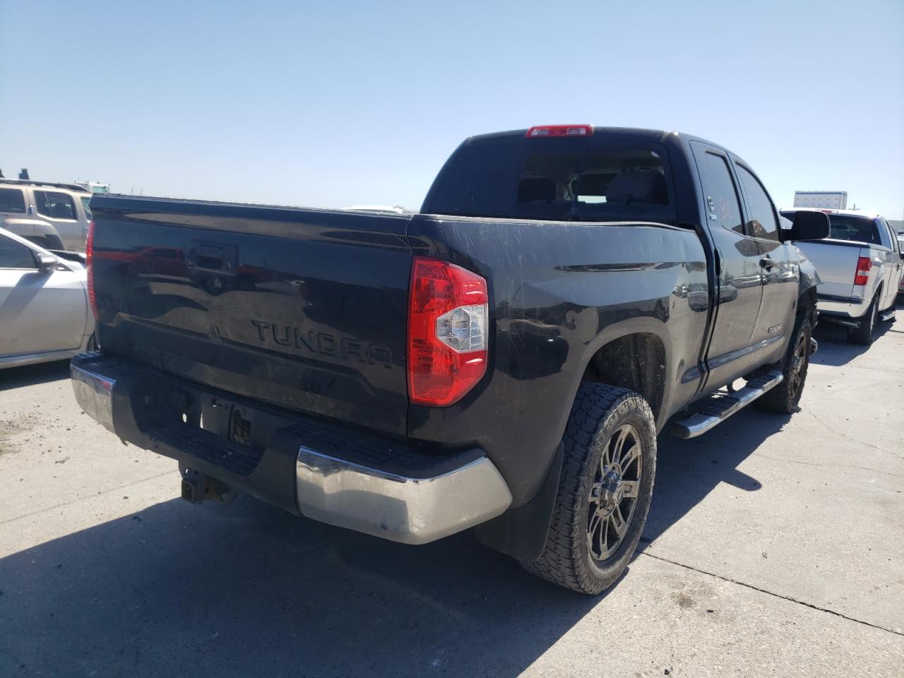 Photo 4 from auction – 2014 TOYOTA TUNDRA DOU with VIN 5TFRY5F15EX153873