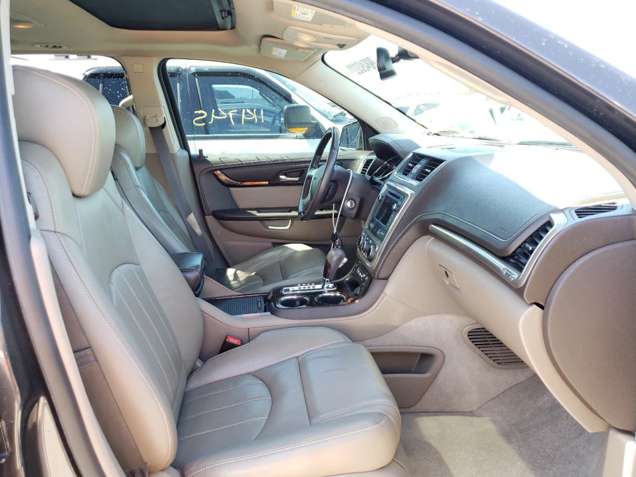Photo 5 from auction – 2014 GMC ACADIA DEN with VIN 1GKKRTKD2EJ302847