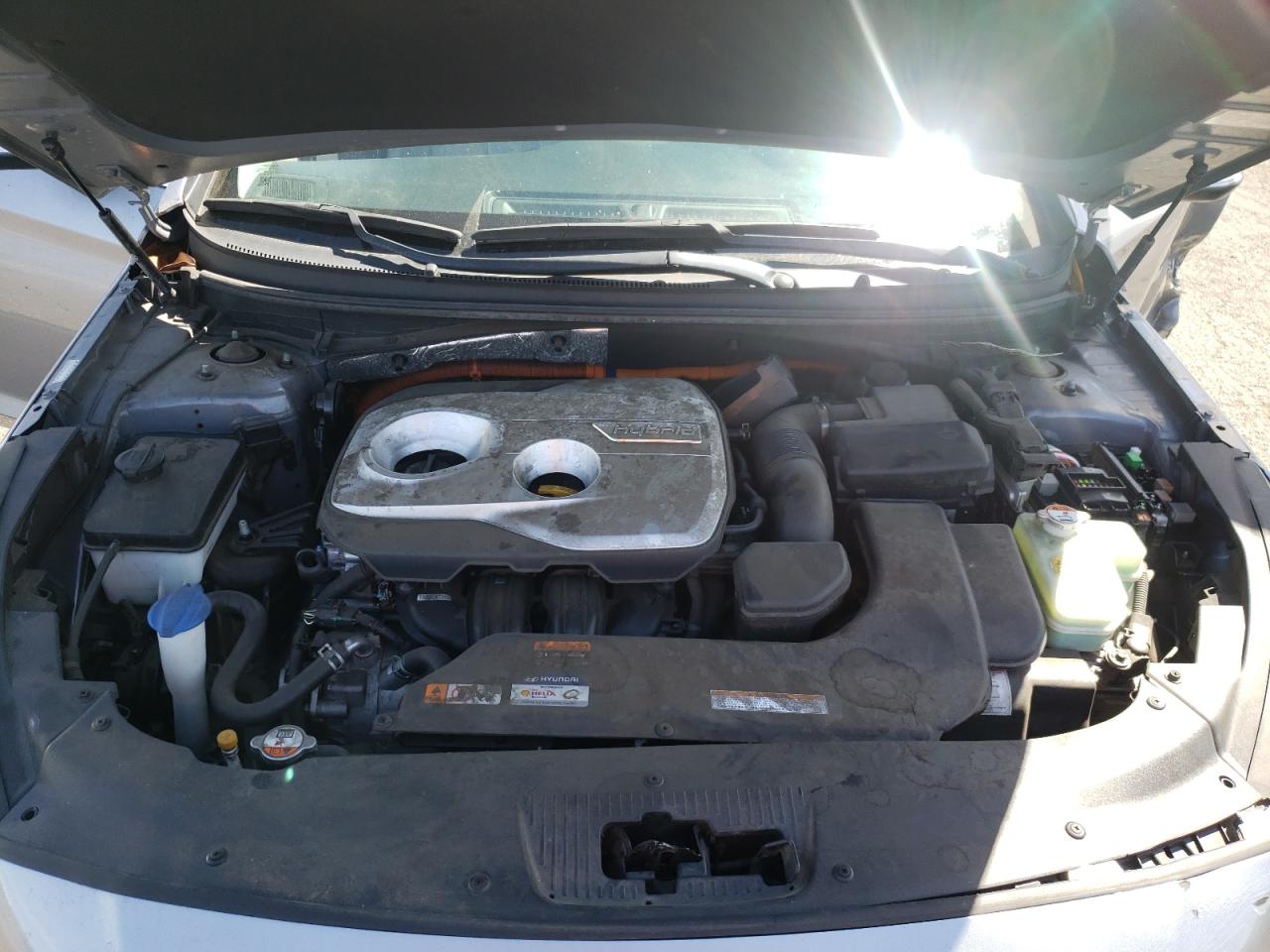 Photo 7 from auction – 2016 HYUNDAI SONATA HYB with VIN KMHE24L10GA012211